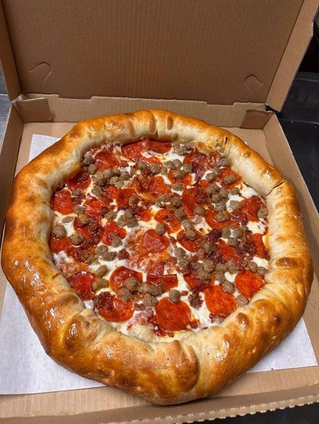 Stuffed Crust 3 Toppings (Large).